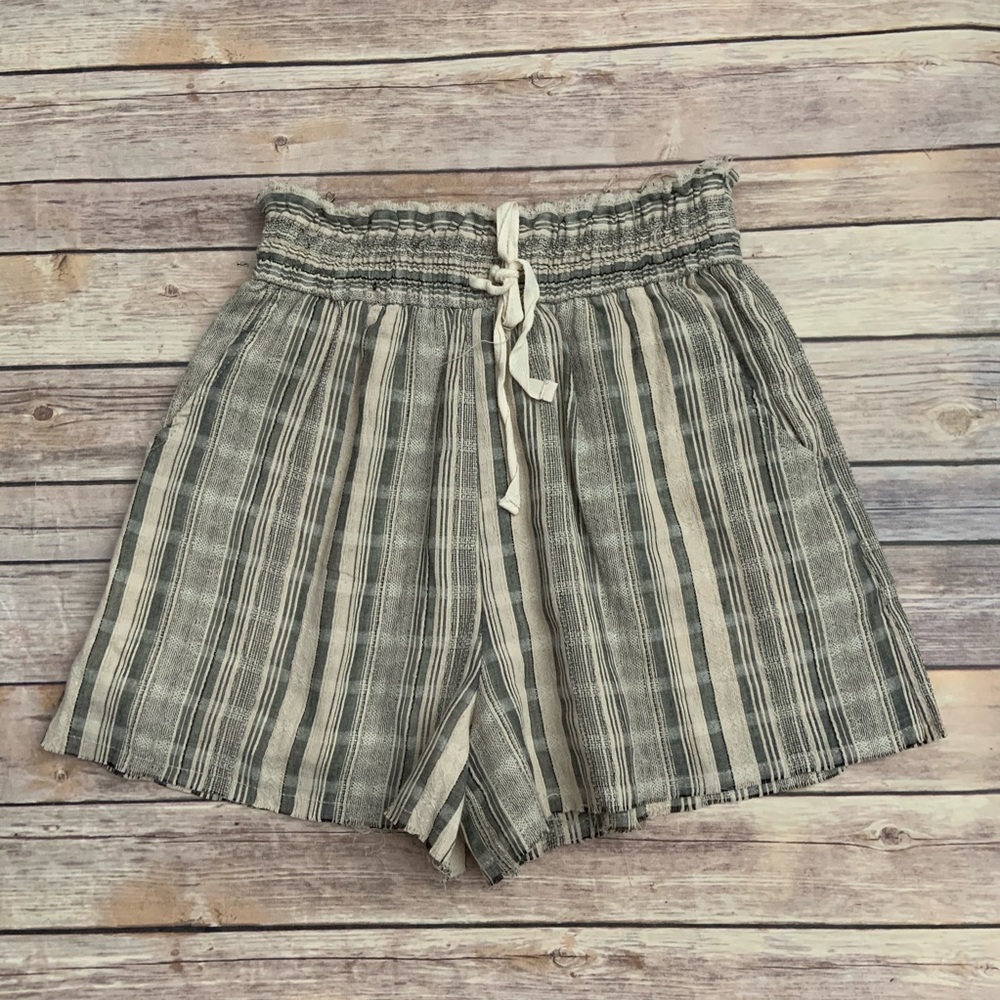 BKE Distressed Striped Shorts